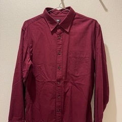 【UNIQLO】長袖シャツ　ワインレッド　Mサイズの画像