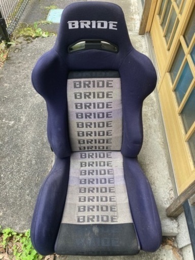 ブリッド　セミバケットシート