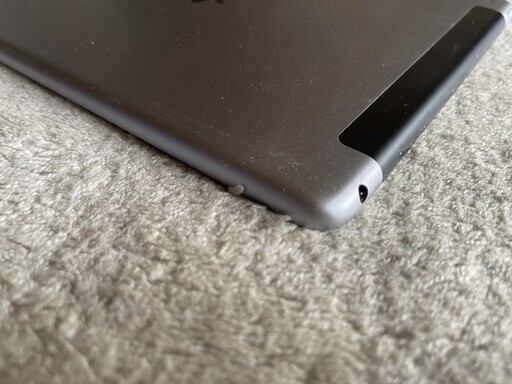 ipad 2017第5 wi-fi+sell ３２GB silver SIMフリーバッテリー ９２％