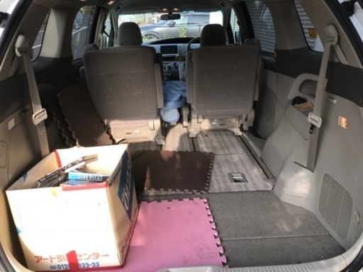 トヨタ　エスティマ   中古車　日常の移動や荷物運ぶのに便利