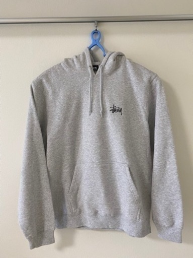 Stussy パーカー　シール付き