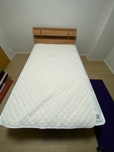 ほぼ未使用　早い者勝ち　フランスベッド セミダブル　収納/コンセント付き