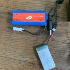 ラジコン？ドローン？充電器の画像