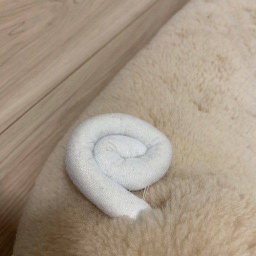 ムートン　メメちゃん　抱き枕　ベージュ