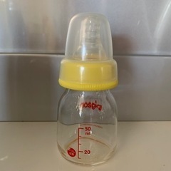 ピジョン　哺乳瓶・ほぼ未使用の画像