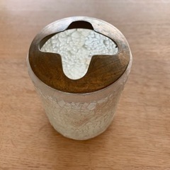 歯ブラシ入れ、小物入れ