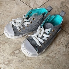 子供用シューズ　vans