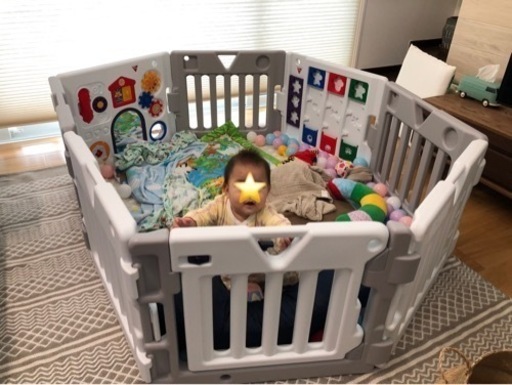 ベビーサークル　ミュージカルキッズランドDX 8枚パネル扉付き、おもちゃ・音楽付き