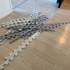 お値段以上、で買ったパズルマット16枚の画像