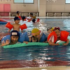 英語・スペイン語と運動の両立できる幼稚園の画像