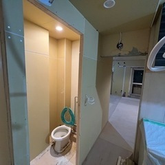 クロス貼り工事日給15,000円日払い【短期】の画像