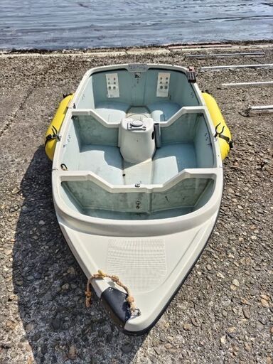 アカシヨットe3k319 　スズキ６馬力船外機