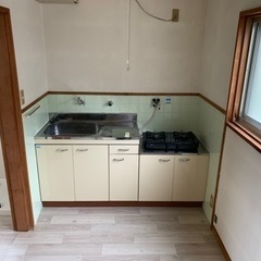 家電付き！角部屋！仲介手数料ゼロ！敷金・礼金ゼロ！保証人不要！都市ガス！室内洗濯機置場完備！ − 愛媛県