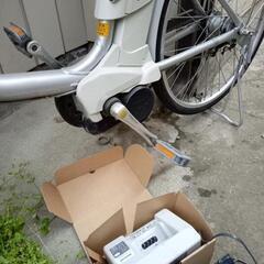 【交渉中】ナショナル製電動自転車　バッテリーの鍵紛失　古いタイプですが、比較的よい状態の画像