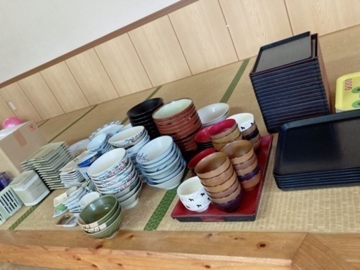 食器　コップ類（中古品）