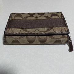 コーチ二つ折り財布