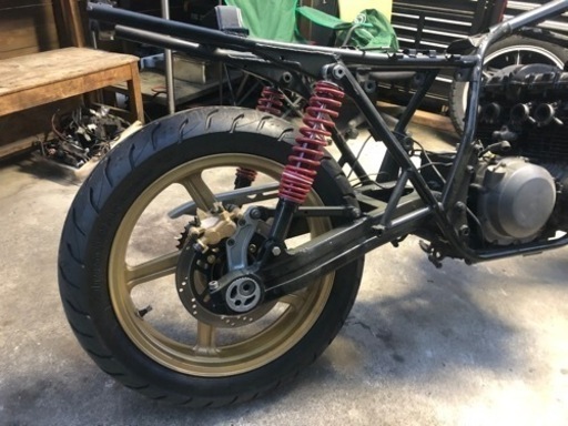 Z400FX レストア途中のベース