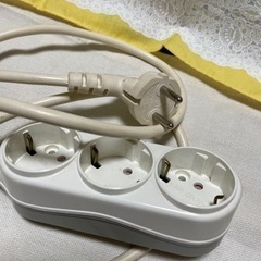 サムスン充電器 3芯3穴　海外プラグA  旅行アダプター 欧州