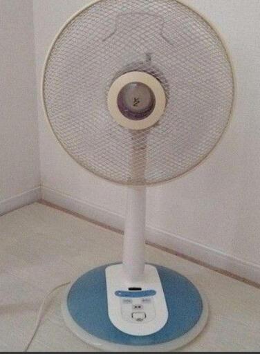扇風機　リズムやタイマー付き