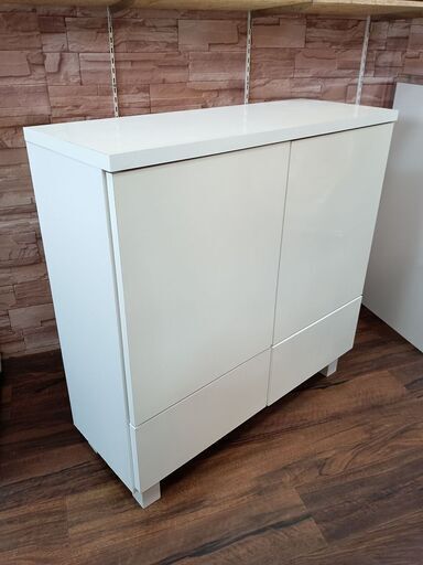 鏡面仕上げ　カップボード　サイズ（約）幅８０×奥３０×高８０　　■近隣配送無料 買取GO‼　栄和店