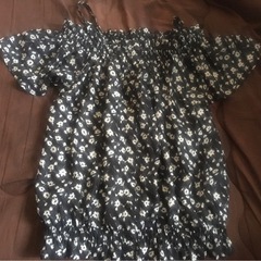 【used】Leahma tinのオフショルダーの画像
