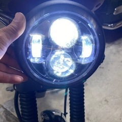 LEDヘッドライト　プロジェクターの画像