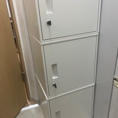 3段ロッカー