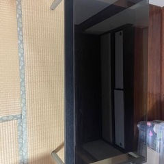 ガラステーブルの画像