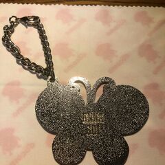 ANNA SUI アナスイバッグチャームの画像