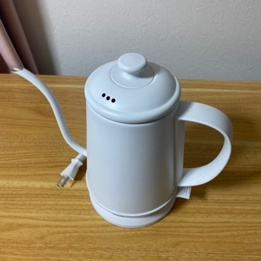 電気ポット　電気ケトル