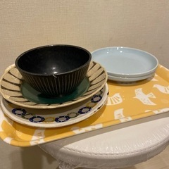 自宅引き取り限定　maduやナチュラルキッチン、ニトリ、100均などの食器の画像