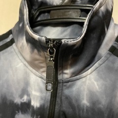 アディダス　ジャージの画像