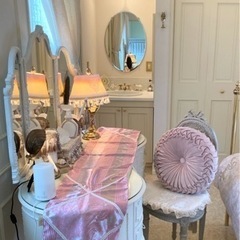 ジェニファーテイラーロレーヌpinkテーブルランナー大きめの画像