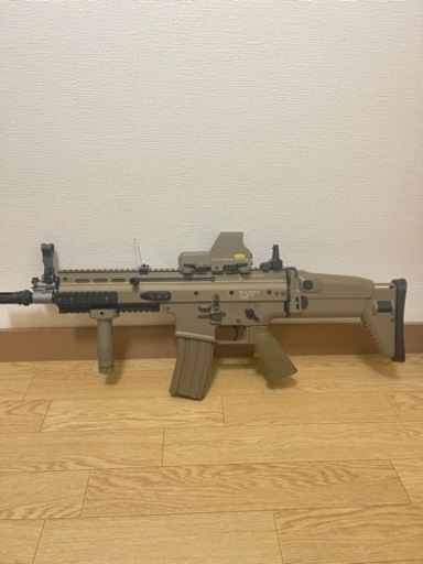 出品している電動ガン、ガスガンまとめて買ってくださる方いませんか（お値下げ対応します）