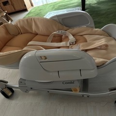 コンビ　手動スウィングベッド　ハイローチェアRU-490の画像