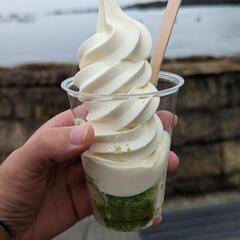 那覇の夜パフェ、THIS IS ICECREAM か 夜風にアイ...