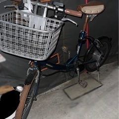 折りたたみ電動自転車の画像