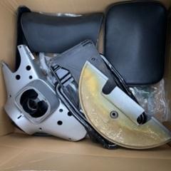 (無料)ベスパ系のパーツ、キャリアー、バイクミラー、ヘルメット他