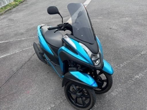 トリシティ　125cc 中期　LEDヘッド　ブルーコア