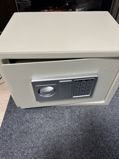 テンキー式小型金庫