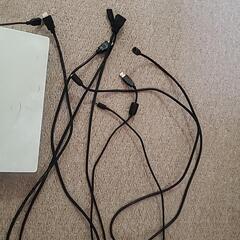 PS3ホワイト本体、コントローラ2個、トルネ、龍が如く5、バイオハザード6セットの画像