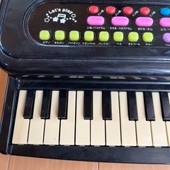ピアノのおもちゃの画像