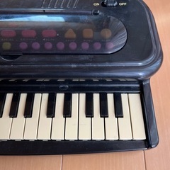 ピアノのおもちゃの画像