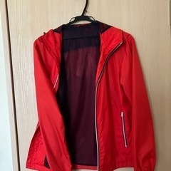 ジーユー　値下げ　GU ナイロンパーカー　Sサイズの画像
