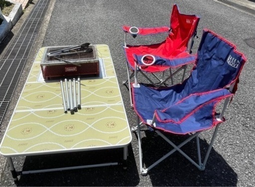 コールマン、テーブル、バーベキューコンロ、椅子2脚まとめて
