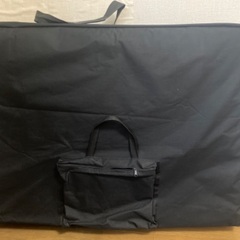 折りたたみマッサージベッドの画像