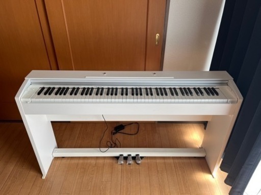 CASIO 電子ピアノ　Privia PX-770 WE