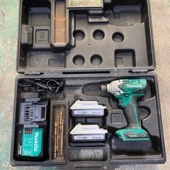 マキタ インパクトドライバー　18V M698D