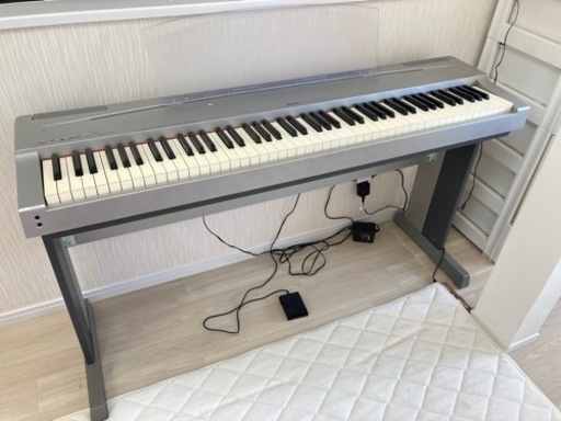 電子ピアノ