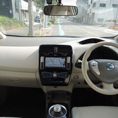 平成26年式　リーフX　ワンオーナー車　走行距離 62,100km 車検令和5年11月27日まで　美車　EV初めての方におすすめの画像